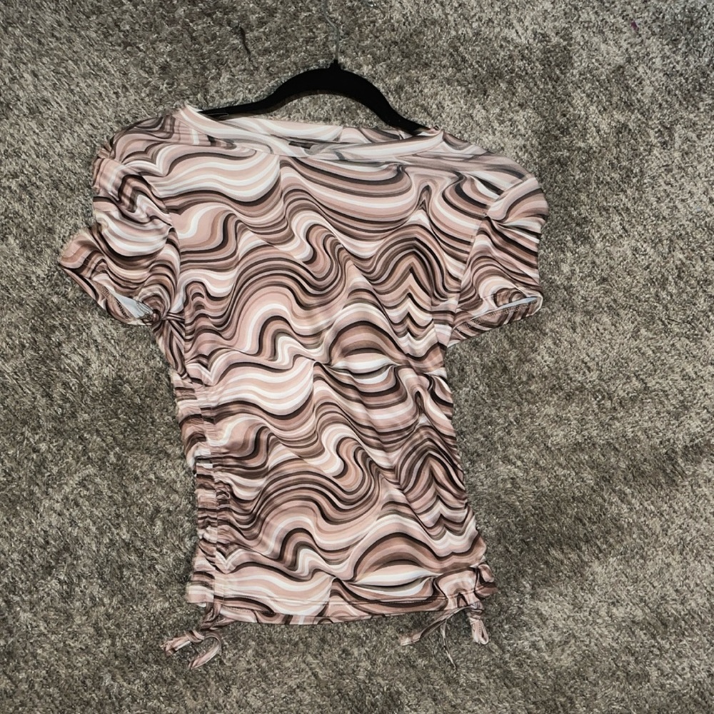 Brown and tan swirl shirt